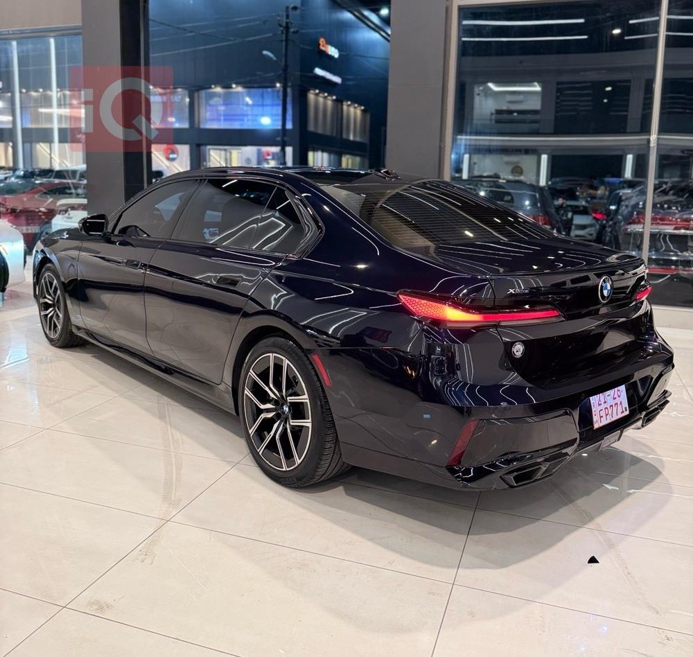 بي ام دبليو الفئة 7